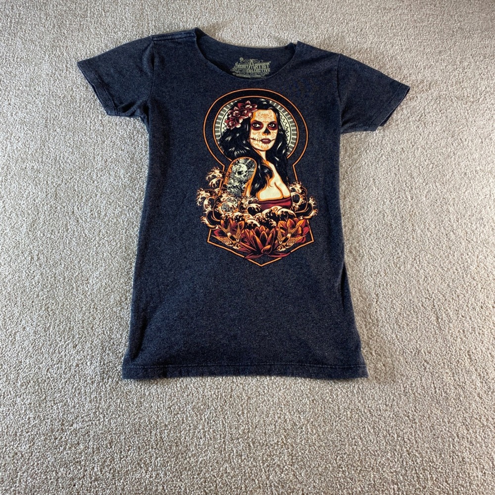 Secret Artist Collective Graphic Tee Womens Medium Charcoal Firman‎ Hatibu